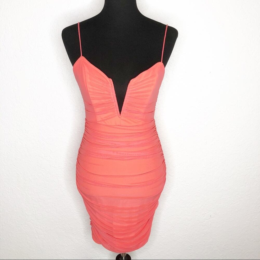 Saints + Secrets coral plunging neckline pleated rutched dress size Large NWT